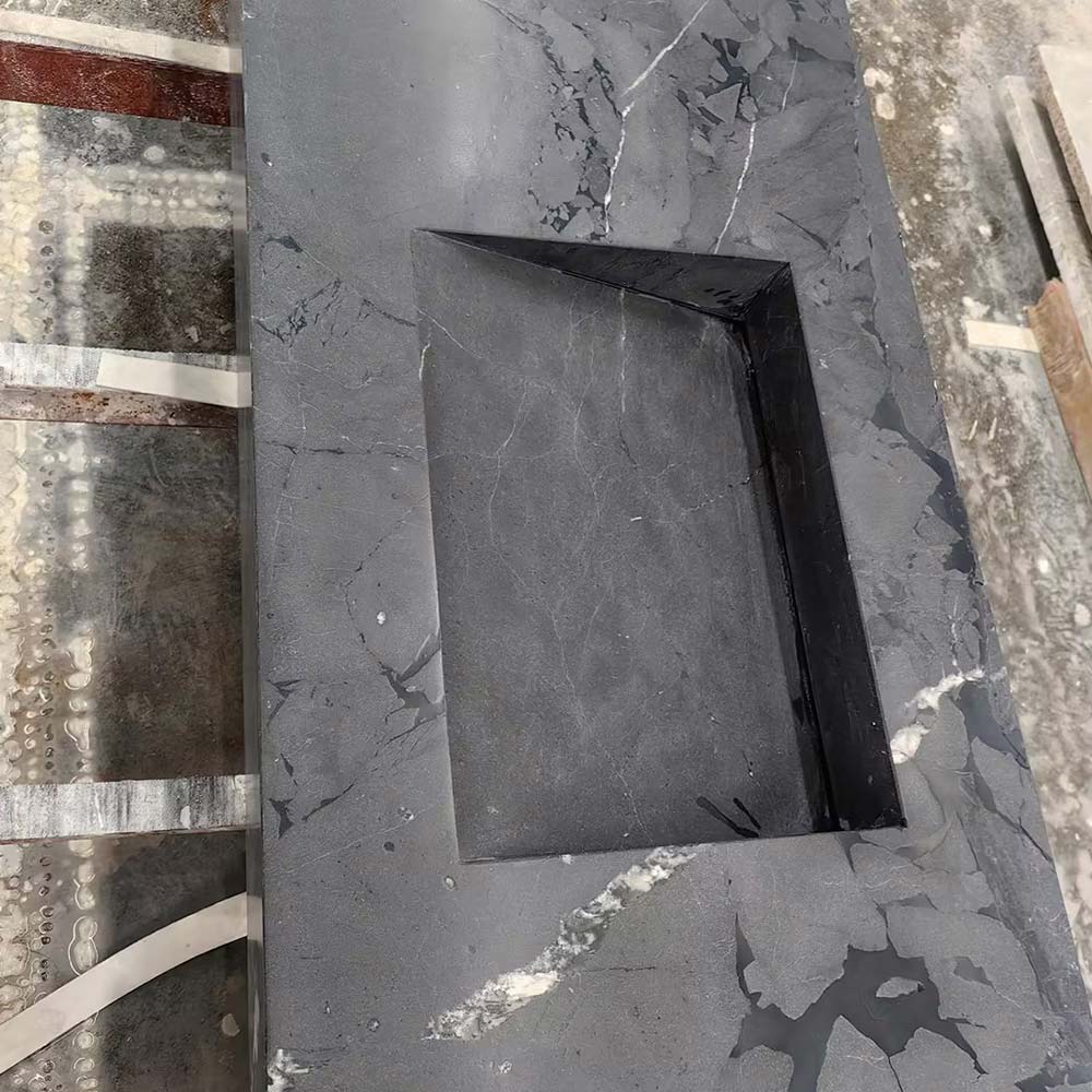 Omega Black Quartzite