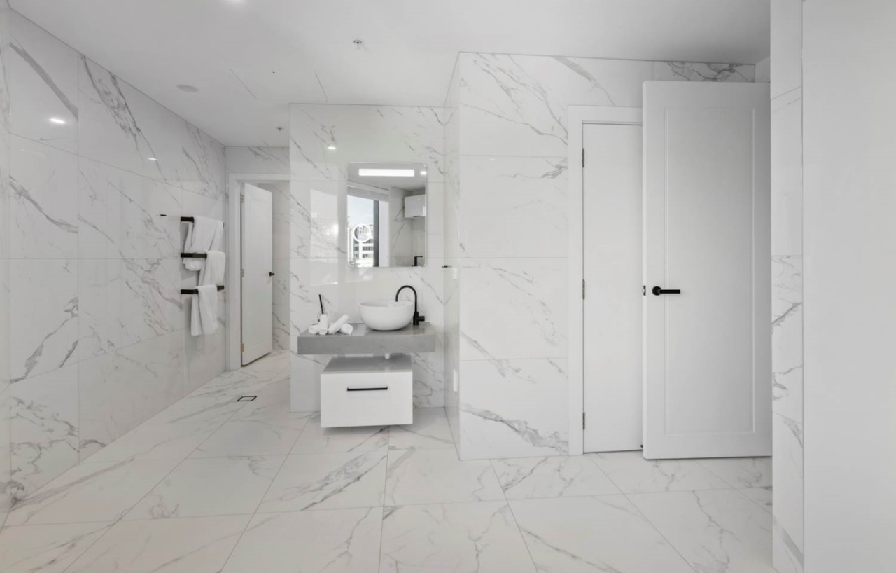Calacatta White Marble Tiles in the bathroom