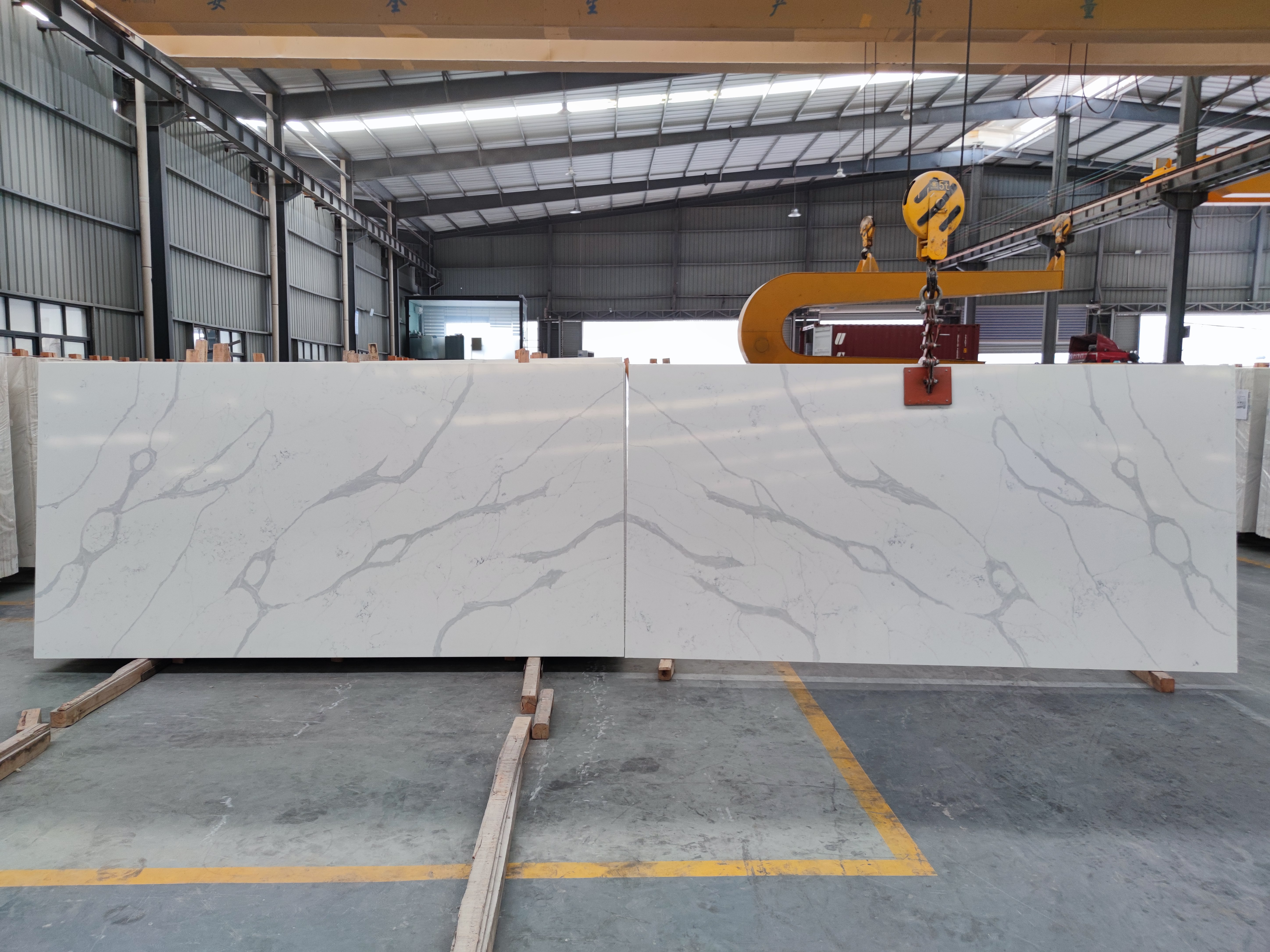 5007 Delicato Crema Quartz Slabs