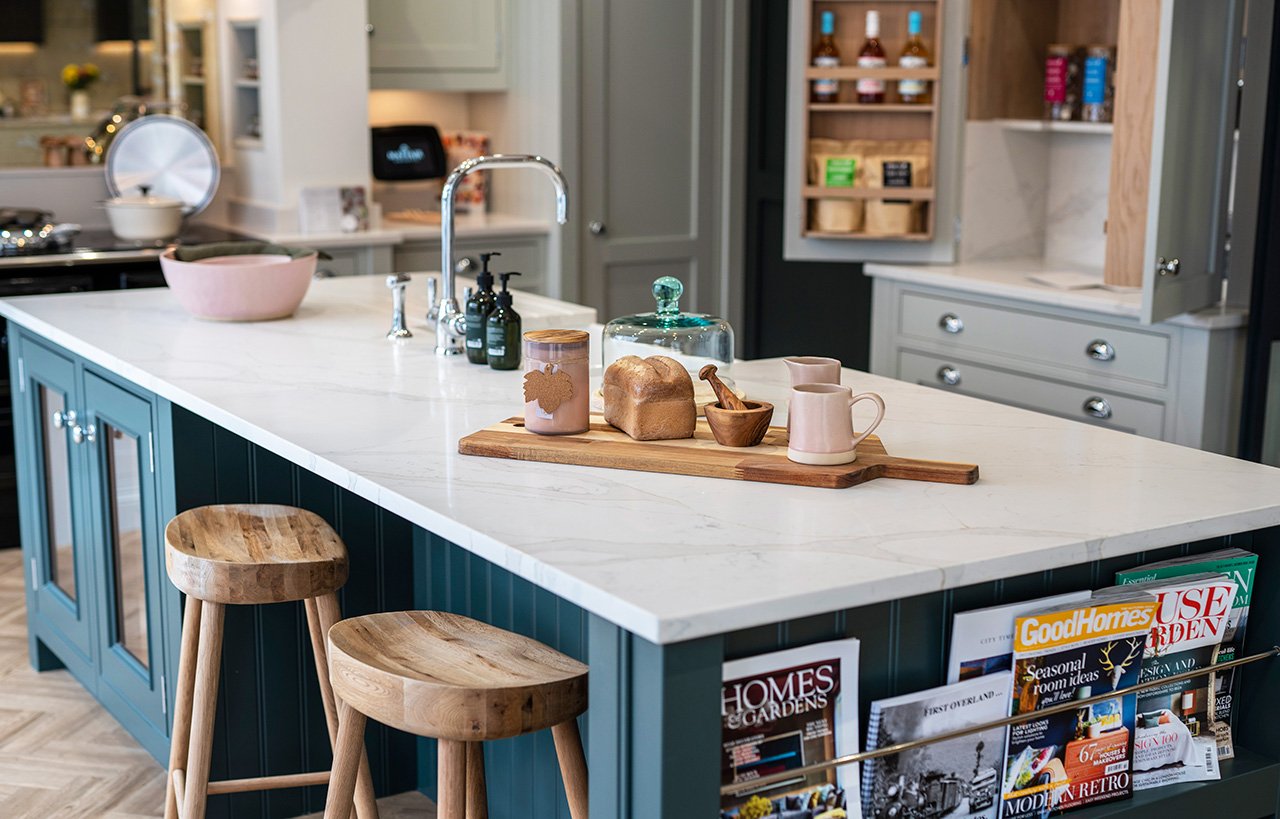 5033 Ocean Wave White Calacatta Quartz Wite Grey Veins