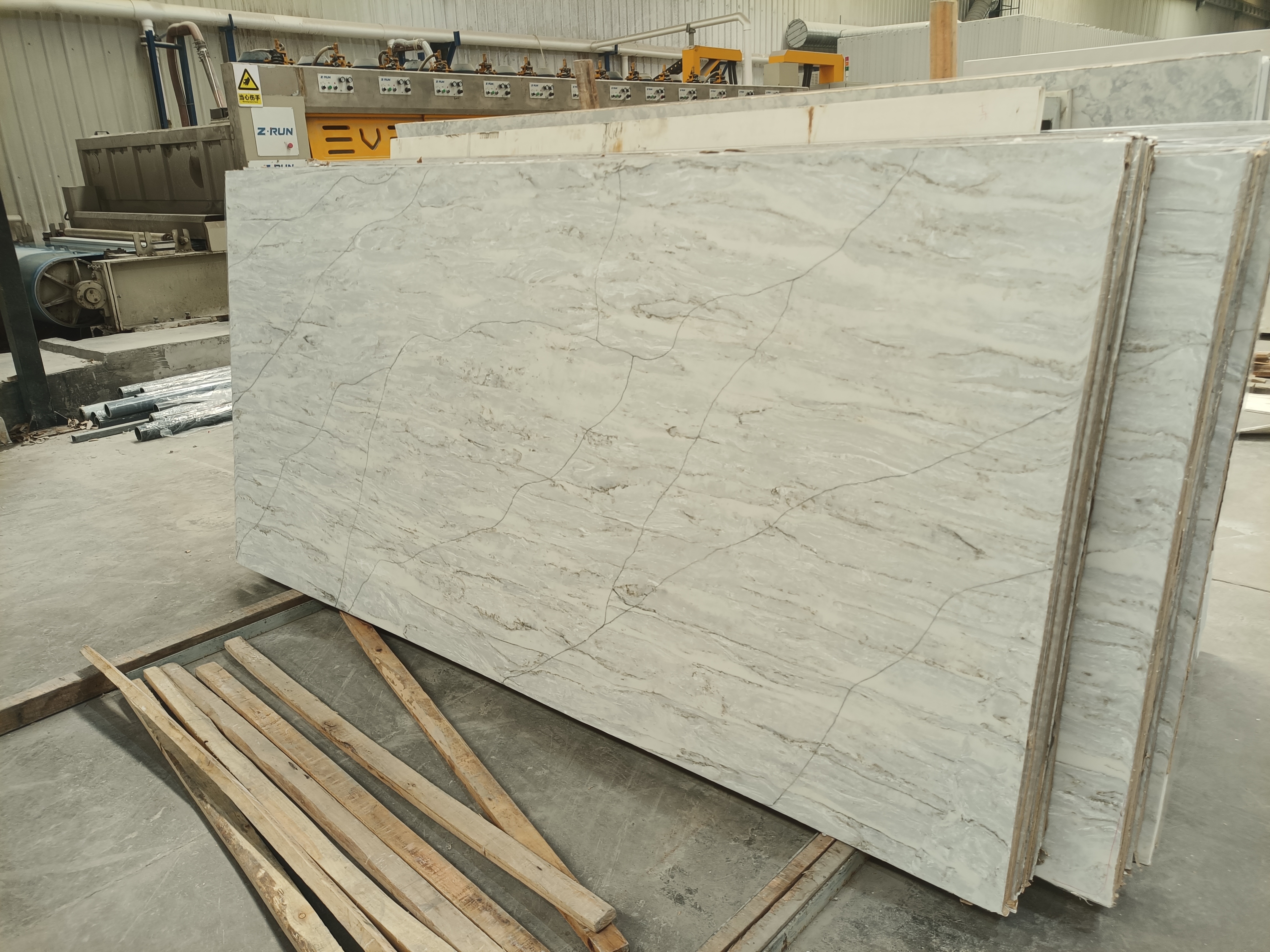  Quartz Slabs
