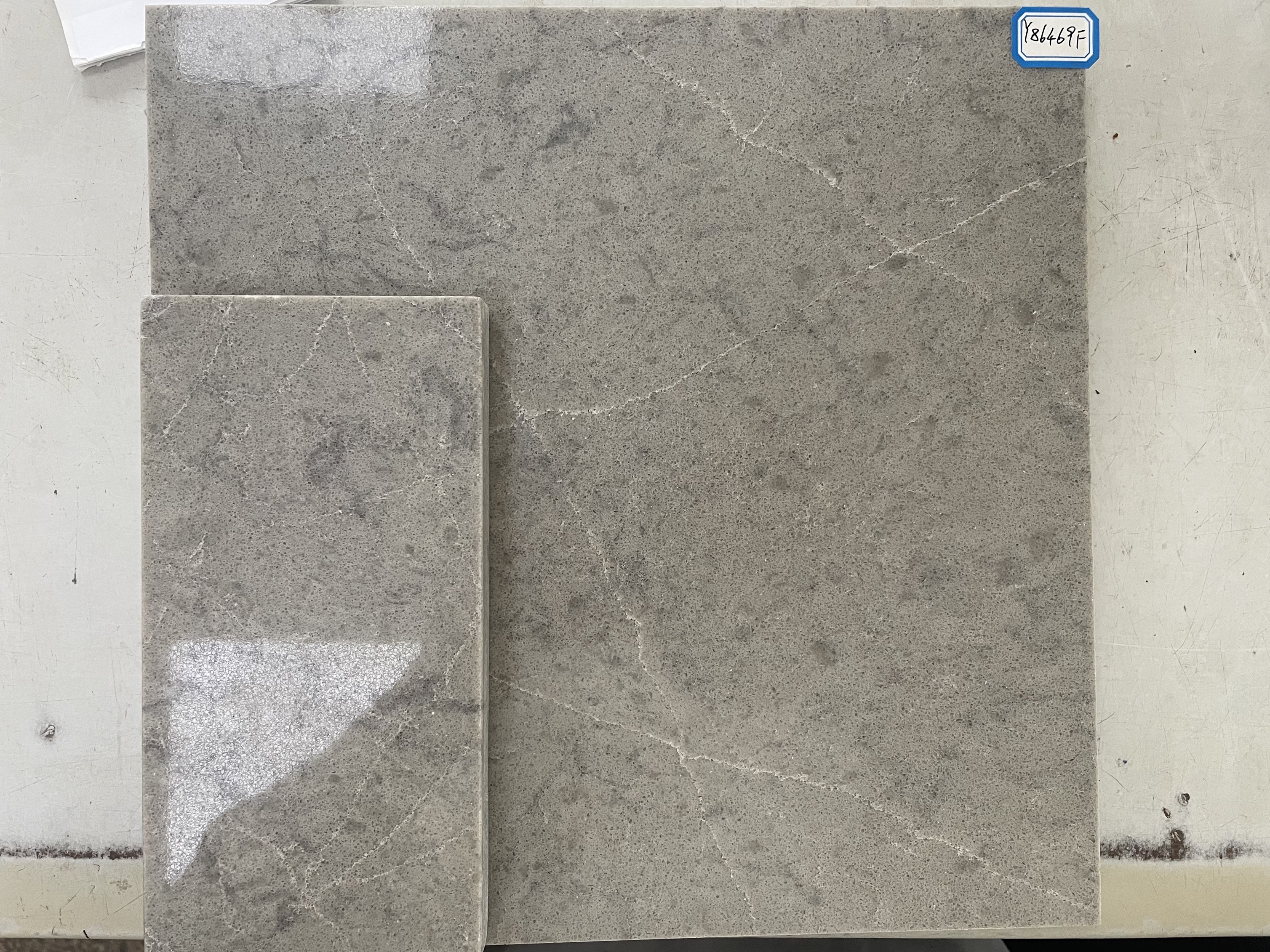  Quartz Slabs
