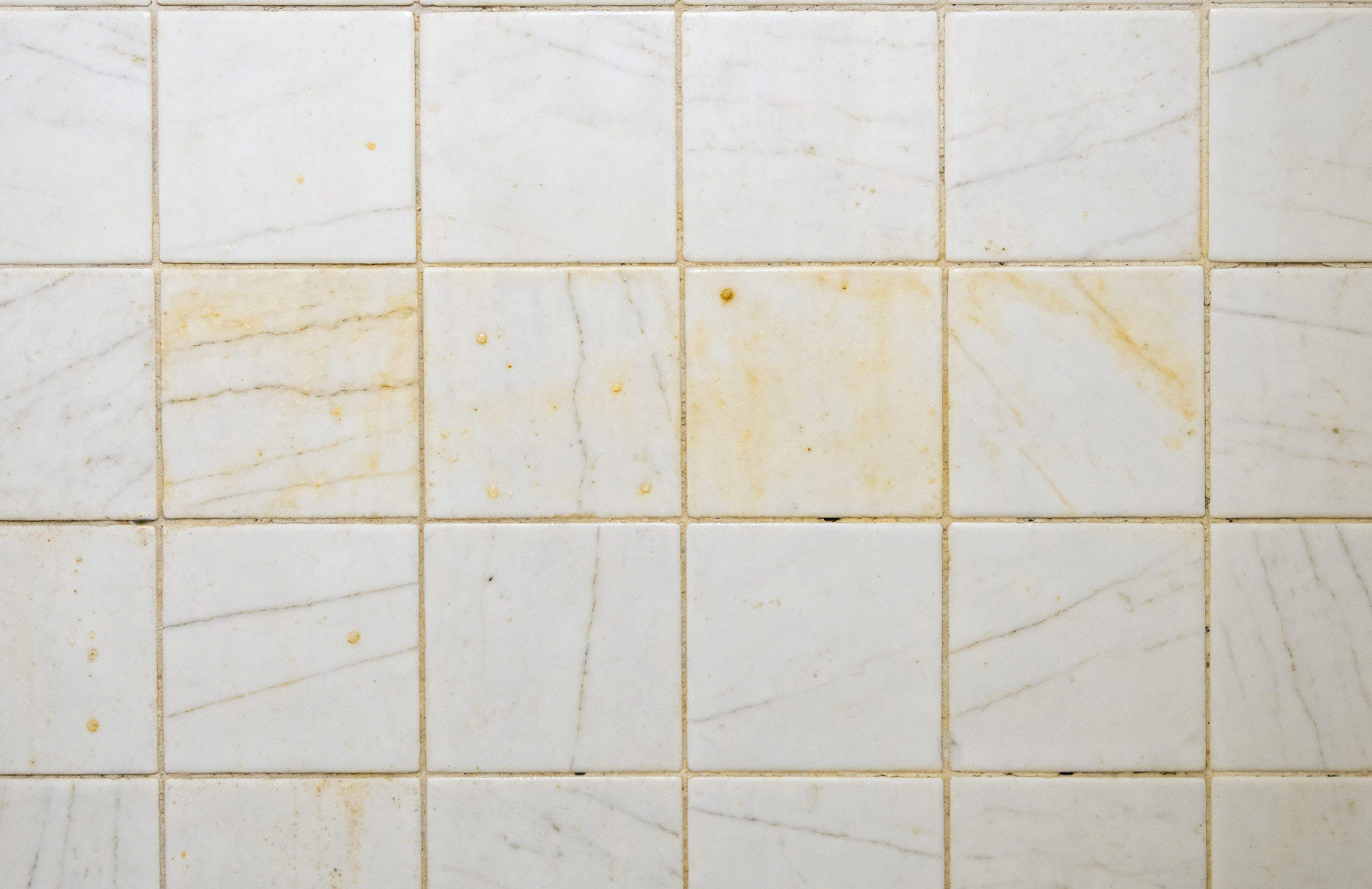 marble turning yellow 