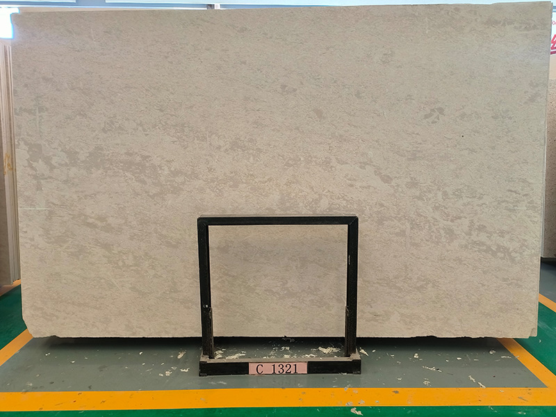 Bulgaria Vratsa Beige Limestone Slabs & Tiles For Flooring / Wall Cladding
