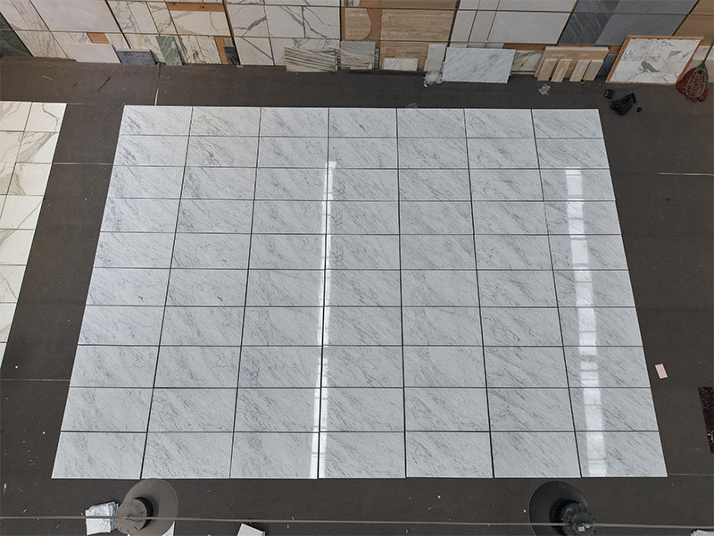 Italy Carrara White Marble Tiles for Interior Wall / Flooring