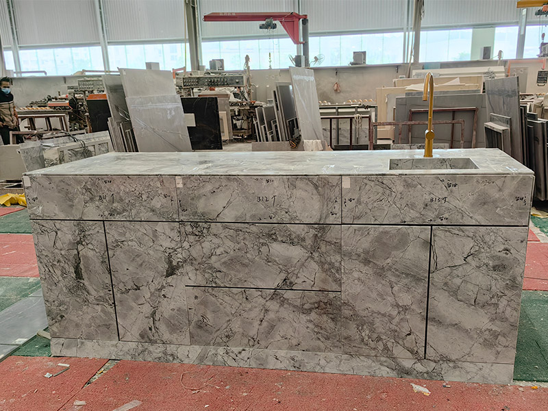 Custom Super White Quartzite Cabinet Countertops for Kitchen