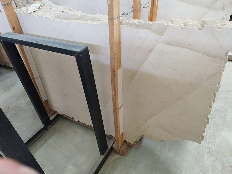 Spanish Crema Europa Limestone Slabs Supplier