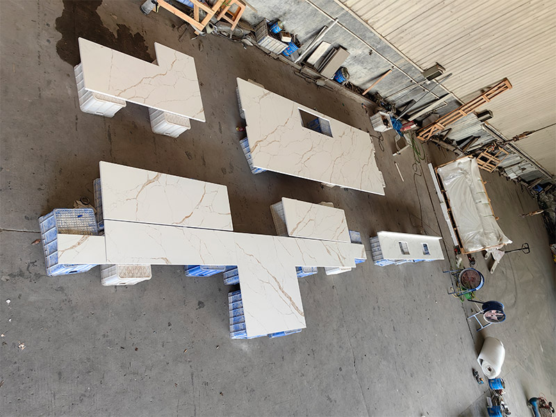 5111 Laza Gold Quartz Slabs