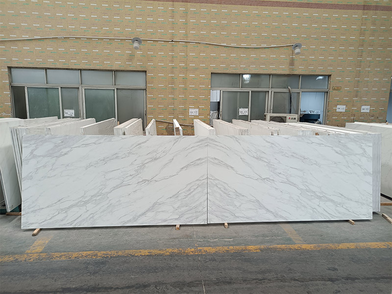 7009 Calacatta Delicato PD Quartz Slab