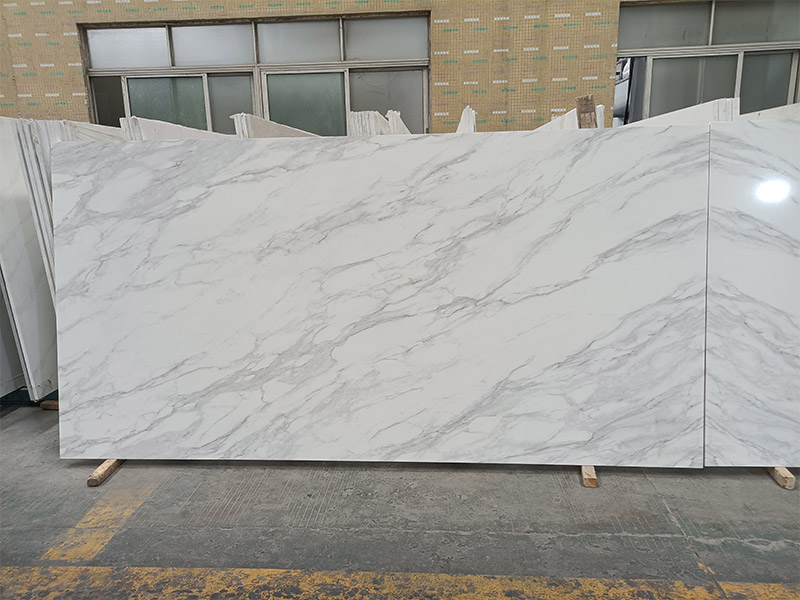7009 Calacatta Delicato PD Quartz Slab