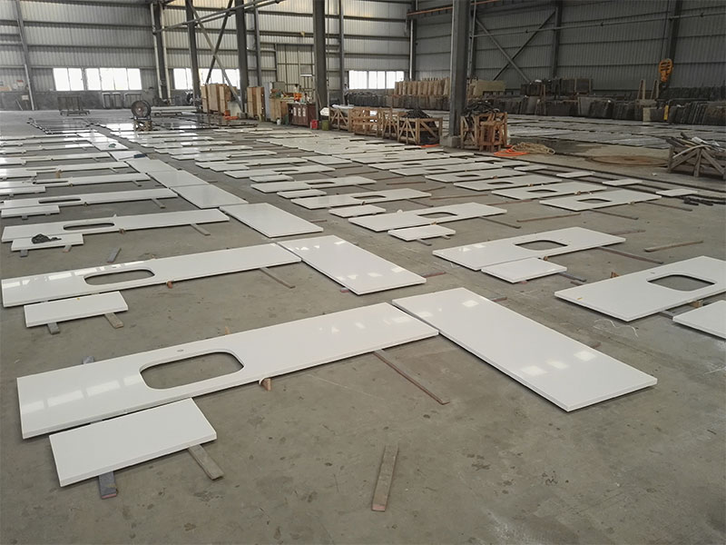2002 Pure White Quartz Slabs Countertops Factory