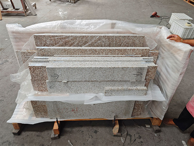 Custom Rustic Yellow Granite Tiles For Flooring / Stair