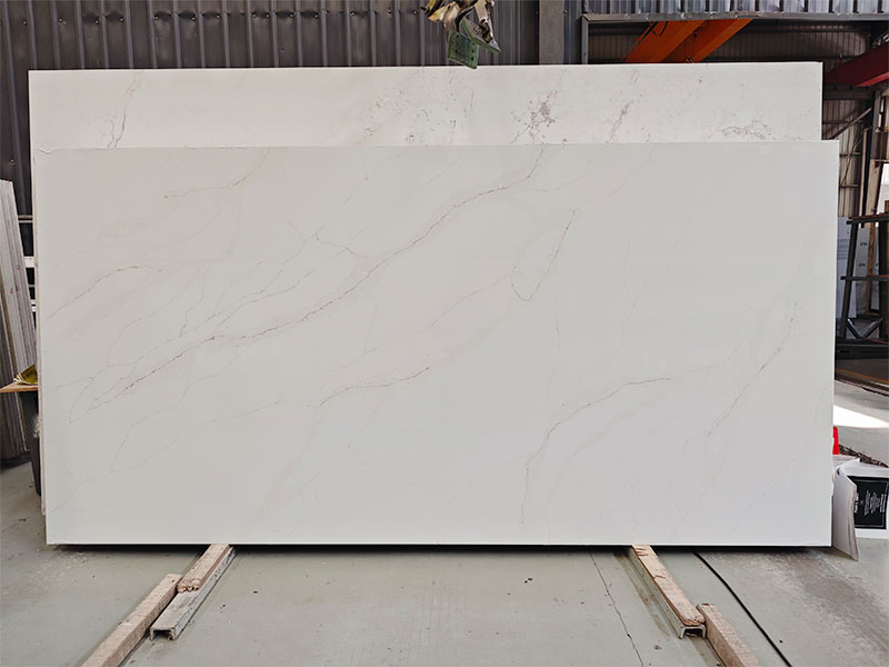 Calacatta Leon Quartz Slabs