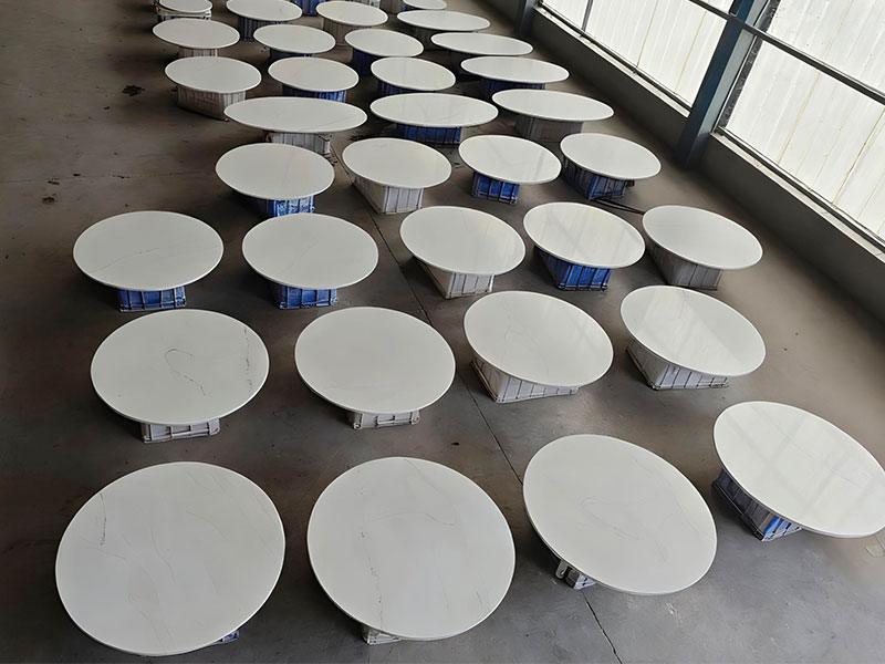 Calacatta Leon Quartz Table Tops