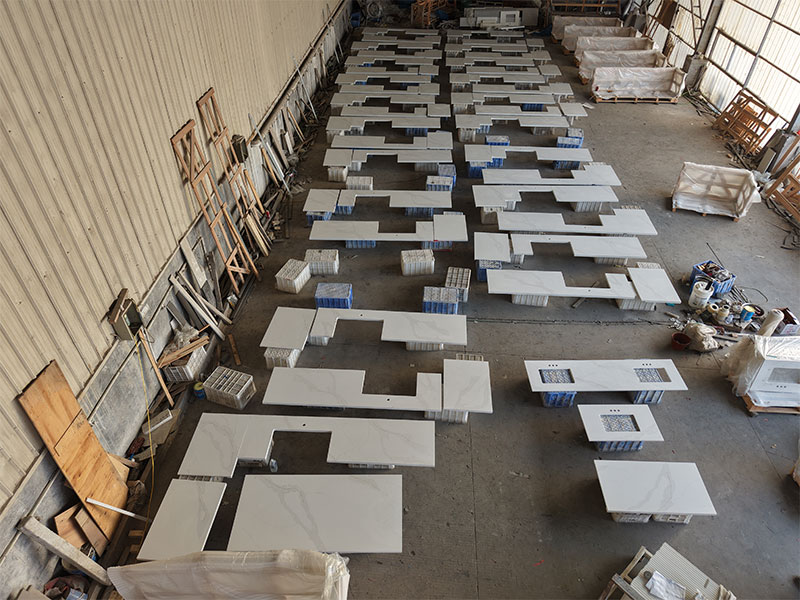 Calacatta Leon Quartz Countertops