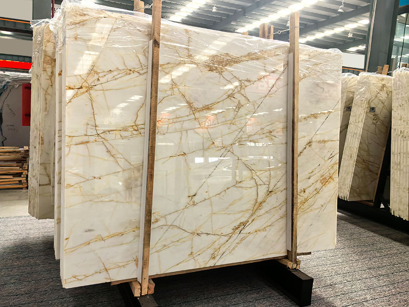 New Spider Gold Marble Slabs Supplier