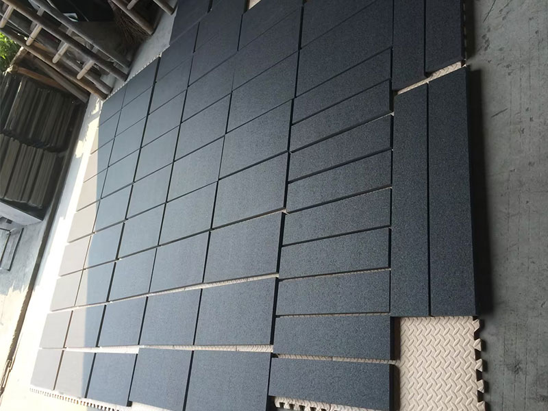 Black Volcano Granite Floor Tiles Supplier