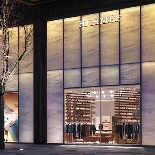 FLAGSHIP RETAIL BOUTIQUES
