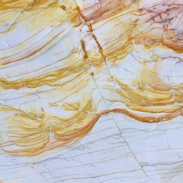 Calacatta Macaubas Quartzite