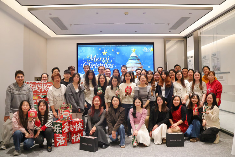 Celebrating the Holiday Spirit: A Joyful Christmas Gathering at GOLDTOP